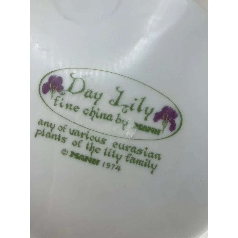 Mann Day Lily Salad Plates Set of 4 White Floral Wildflower Vintage 1974